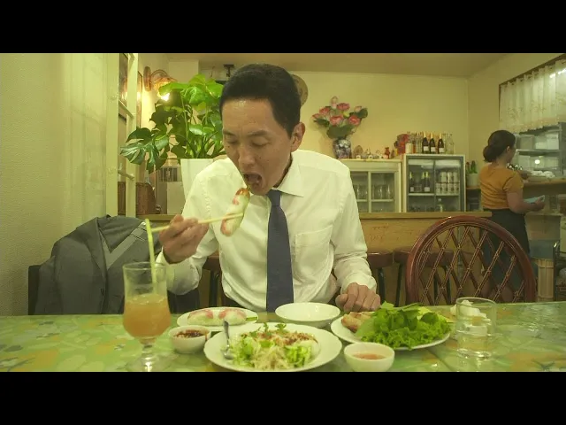 人气美食日剧,这次五郎叔吃了家越南料理,没想到如此美味,尤其是生春卷
